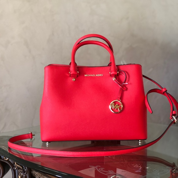 Michael Kors Handbags - NWT Michael Kors large savannah handbag dk sangria